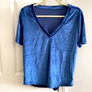 2️⃣for$15🐸 Blue Velvet V-Neck Shirt